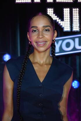 Comedienne Anna Okot appears as a guest on the show Ladies Night Youngstars. WDR Ladies Night Youngstars is the only German-language cabaret television show for young talent featuring an all-female cast.