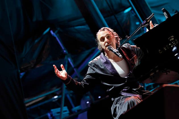 Musician Chilly Gonzales at his concert as part of the celebrations marking the reopening of the Cologne Opera. At up to 1.5 billion euros, the opera house’s construction and renovation costs represent one of the biggest municipal construction disasters in German history. Cologne, September 19, 2026, North Rhine-Westphalia, Germany Copyright: xChristophxHardtx