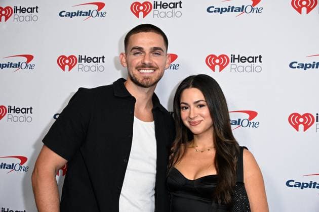 iHeartRadio Music Festival, Night 2 Arrivals for the iHeartRadio Music Festival, Night 2 at T-Mobile arena. 19 Sep 2026 Pictured: Roger Scott (L) and Talia Scott.  Copyright: xThexMegaxAgencyxMBS MEGAx