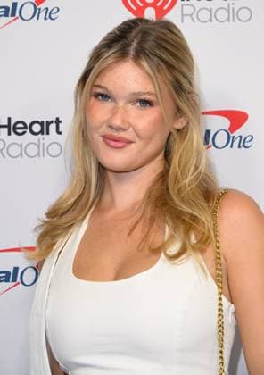 iHeartRadio Music Festival, Night 2 Arrivals for the iHeartRadio Music Festival, Night 2 at T-Mobile arena. 19 Sep 2026 Pictured: Sarah Coomer.  Copyright: xThexMegaxAgencyxMBS MEGAx