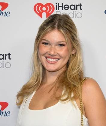 iHeartRadio Music Festival, Night 2 Arrivals for the iHeartRadio Music Festival, Night 2 at T-Mobile arena. 19 Sep 2026 Pictured: Sarah Coomer.  Copyright: xThexMegaxAgencyxMBS MEGAx