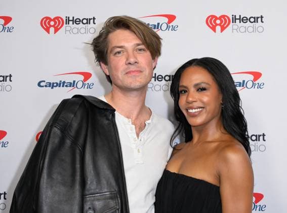 iHeartRadio Music Festival, night 2 Arrivals for the iHeartRadio Music Festival, night 2 at T-Mobile arena. 19 Sep 2026 Pictured: Taylor Hanson (L) and Britt Stewart.  Copyright: xThexMegaxAgencyxMBS MEGAx