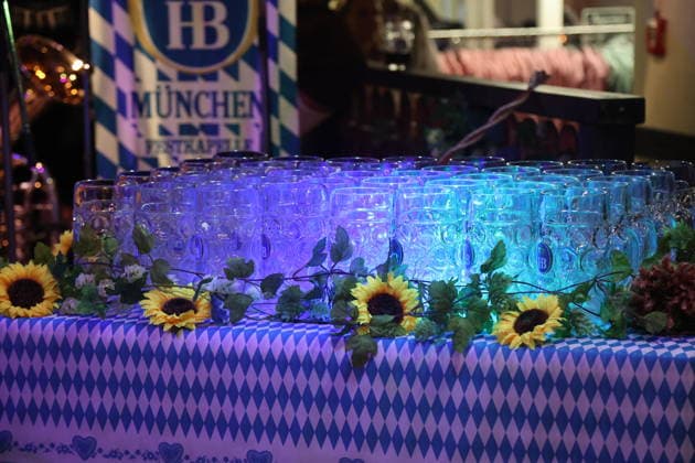 Pints of Oktoberfest beer at the Wiesn tap-off for Oktoberfest 2026 at Hofbräu Berlin Berlin, September 19, 2026 Copyright: xAgenturxMatthiasxWehnertx xM.xGränzdörferx