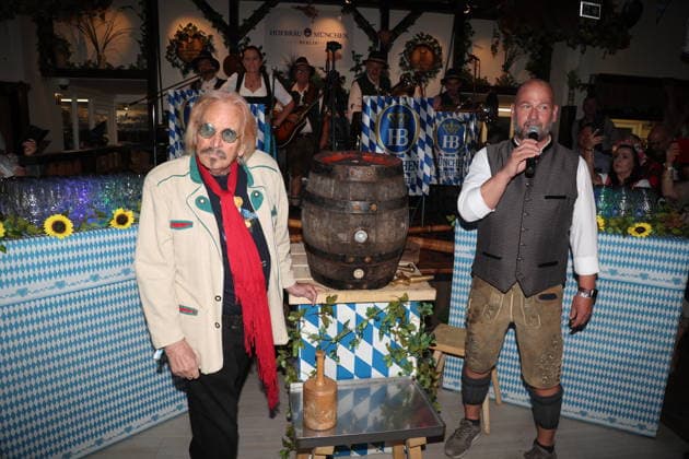 Frank Zander and Björn Schwarz at the Wiesn Anstich for Oktoberfest 2026 at Hofbräu Berlin, Berlin, September 19, 2026 Copyright: xAgenturxMatthiasxWehnertx xM.xGränzdörferx
