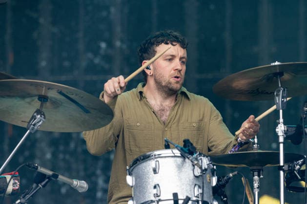September 19, 2026, Chicago, Illinois, USA: JAY RUSSELL of English post-punk band Yard Act during Riot Fest Music Festival in Chicago, Illinois Chicago USA  - ZUMAs135 20260919_zap_s135_009 Copyright: xDanielxDeSloverx