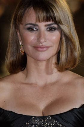 74th San Sebastian Film Festival Red Carpet, September 19 74th SSIFF 74th SAN SEBASTIAN International Film Festival THE INVITE Red Carpet PENELOPE CRUZ awaits the screening of THE INVITE Photos by Thomas Bohlen Starface 459783 2026 09 19 San Sebastián, Spain Cruz, Penélope  Copyright: xThomasxBohlenx STAR_459783_053