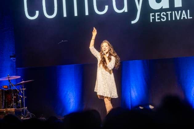 50 Years of Comedy Arts, Gala at the Enni Event Hall ** FOR EDITORIAL PURPOSES ONLY ** ** EDITORIAL USE ONLY ** p Performers and audience members are at the Enni Event Hall in Moers on September 19, 2026, and the duo Felice & Cortes is on stage. A grand gala is being held to celebrate the anniversary. Photo: Arnulf Stoffel, Funke Foto Services p Copyright: ArnulfxStoffel doc87oimorqheg1ffwbx1fsd ,EDITORIAL USE ONLY Copyright: ArnulfxStoffel