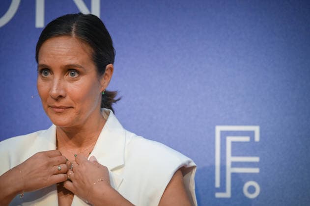 La Rochelle TV Fiction Festival 2026 Red Carpet, September 19, 28th La Rochelle TV Fiction Festival 28th edition of the La Rochelle TV Fiction Festival Closing photocall Julie de Bonat 459787 2026 09 19 France  Copyright: xBarbaraxNeymanx xStarfacex STAR_459787_019
