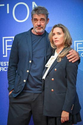 La Rochelle TV Fiction Festival 2026 Red Carpet on September 19, 28th La Rochelle TV Fiction Festival 28th edition of the La Rochelle TV Fiction Festival Closing photocall Thierry Neuvic, Vahina Giocante 459787 September 19, 2026 France  Copyright: xBarbaraxNeymanx xStarfacex STAR_459787_118