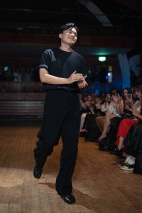 Yuhan Ao Spring Summer 2027 at London Fashion Week A model walks the runway at the Yuhan Ao Spring Summer 2027 show during London Fashion Week, London, UK, 19 September 2026., Credit:Lounis Tiar Avalon United Kingtom, London  Copyright: xLounisxTiarx xAvalonx 1136545722