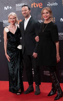 Naomi Watts, Lena Olin, Ben Shirinian — The Housewife Red Carpet at the 74th San Sebastián International Film Festival (SSIFF) at the Kursaal Palace in San Sebastián, Spain, on September 19, 2026. Lalo Yasky, Bestimage, San Sebastián, Spain  Copyright: xLALOxYASKYx xBESTIMAGExLALOxYASKYx xBESTIMAGEx