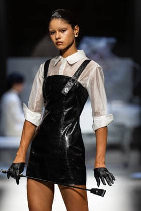 Hu Bing Selects: Urban Grace Spring Summer 2027 at London Fashion Week LONDON, ENGLAND - SEPTEMBER 19: A model walks the runway at the Hu Bing Selects: Urban Grace show during London Fashion Week 2026 on September 19, 2026 in London, England., Credit:Pupat Chenaksara Avalon UK, London  Copyright: xPupatxChenaksarax xAvalonx 1136495569