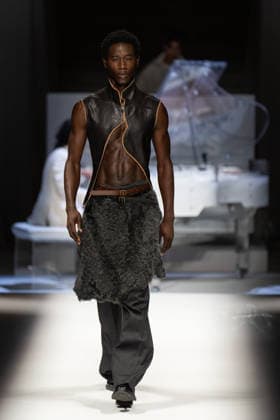 Hu Bing Selects: Urban Grace Spring Summer 2027 at London Fashion Week LONDON, ENGLAND - SEPTEMBER 19: A model walks the runway at the Hu Bing Selects: Urban Grace show during London Fashion Week 2026 on September 19, 2026 in London, England., Credit:Pupat Chenaksara Avalon UK, London  Copyright: xPupatxChenaksarax xAvalonx 1136495762