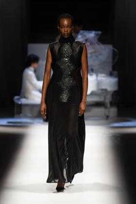 Hu Bing Selects: Urban Grace Spring Summer 2027 at London Fashion Week LONDON, ENGLAND - SEPTEMBER 19: A model walks the runway at the Hu Bing Selects: Urban Grace show during London Fashion Week 2026 on September 19, 2026 in London, England., Credit:Pupat Chenaksara Avalon UK, London  Copyright: xPupatxChenaksarax xAvalonx 1136495808