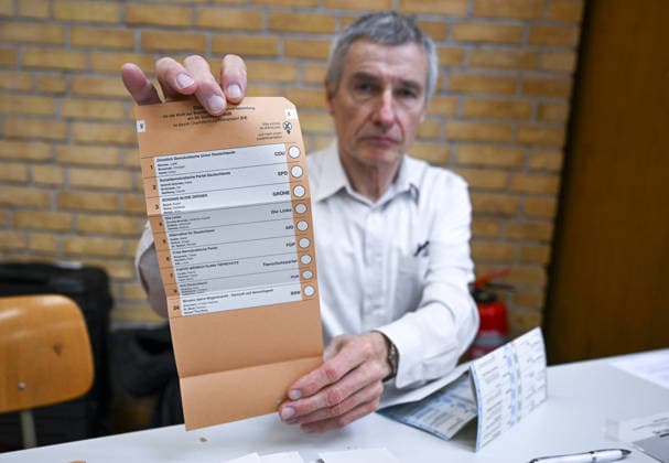 Voters head to polls for Berlin and Mecklenburg-Vorpommern state elections in Germany BERLIN, GERMANY - SEPTEMBER 20: Voters cast their ballots at a polling station in the Charlottenburg district during state elections in Berlin, Germany on September 20, 2026. Voters went to the polls for state elections in both Berlin and Mecklenburg-Vorpommern to elect their respective regional legislatures. Halil Sagirkaya Anadolu Berlin Germany. Editorial use only. Please get in touch for any other usage.  Copyright: x2026xAnadoluxHalilxSagirkayax