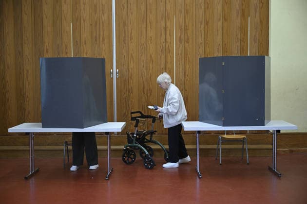Voters head to polls for Berlin and Mecklenburg-Vorpommern state elections in Germany BERLIN, GERMANY - SEPTEMBER 20: Voters cast their ballots at a polling station in the Charlottenburg district during state elections in Berlin, Germany on September 20, 2026. Voters went to the polls for state elections in both Berlin and Mecklenburg-Vorpommern to elect their respective regional legislatures. Halil Sagirkaya Anadolu Berlin Germany. Editorial use only. Please get in touch for any other usage.  Copyright: x2026xAnadoluxHalilxSagirkayax