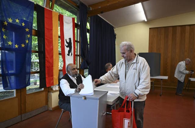 Voters head to polls for Berlin and Mecklenburg-Vorpommern state elections in Germany BERLIN, GERMANY - SEPTEMBER 20: Voters cast their ballots at a polling station in the Charlottenburg district during state elections in Berlin, Germany on September 20, 2026. Voters went to the polls for state elections in both Berlin and Mecklenburg-Vorpommern to elect their respective regional legislatures. Halil Sagirkaya Anadolu Berlin Germany. Editorial use only. Please get in touch for any other usage.  Copyright: x2026xAnadoluxHalilxSagirkayax