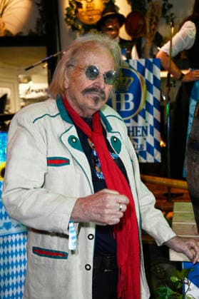 Frank Zander at the Oktoberfest 2026 opening ceremony at Hofbräu Berlin, Berlin, September 19, 2026 Foto:xN.xKubelkax xFuturexImagex fassanstich_berlin_6917