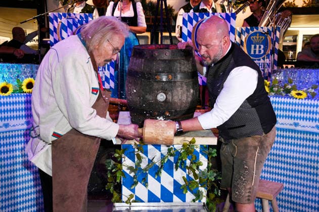 Frank Zander and Björn Schwarz at the Oktoberfest 2026 keg-tapping ceremony at Hofbräu Berlin, Berlin, September 19, 2026 Foto:xN.xKubelkax xFuturexImagex fassanstich_berlin_6928