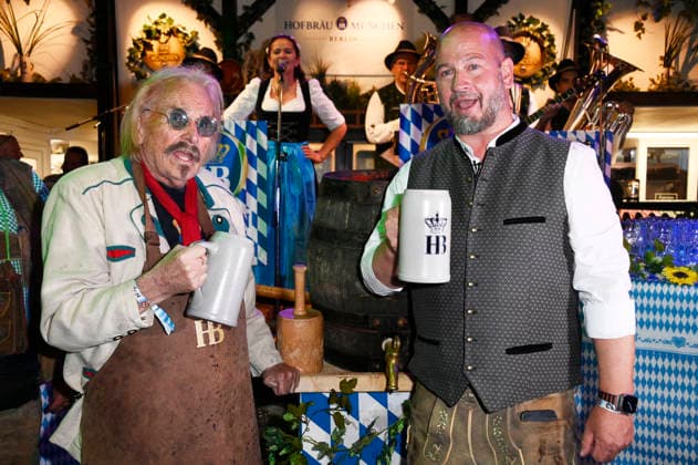 Frank Zander and Björn Schwarz at the Oktoberfest 2026 keg-tapping ceremony at Hofbräu Berlin, Berlin, September 19, 2026 Foto:xN.xKubelkax xFuturexImagex fassanstich_berlin_6939
