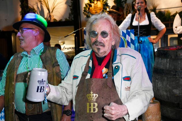 Frank Zander at the Oktoberfest 2026 tapping ceremony at Hofbräu Berlin, Berlin, September 19, 2026 Foto:xN.xKubelkax xFuturexImagex fassanstich_berlin_6941