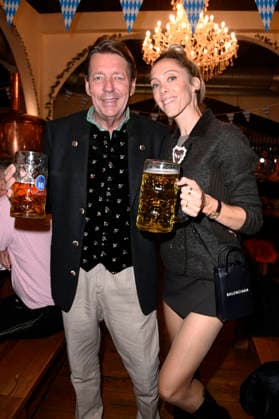 Peter Wolf with his wife Melanie Wolf at the Oktoberfest 2026 keg-tapping ceremony at Hofbräu Berlin, Berlin, September 19, 2026 Foto:xN.xKubelkax xFuturexImagex fassanstich_berlin_6947