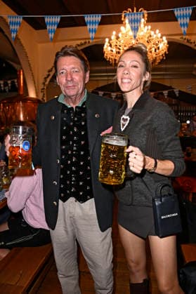 Peter Wolf with his wife Melanie Wolf at the Oktoberfest 2026 keg-tapping ceremony at Hofbräu Berlin, Berlin, September 19, 2026 Foto:xN.xKubelkax xFuturexImagex fassanstich_berlin_6946