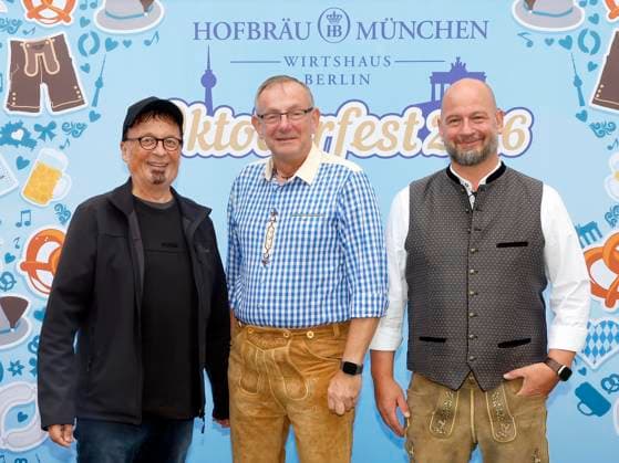 Wolfgang Büscher, Bernd Siggelkow, and Björn Schwarz at the Oktoberfest lunchtime tapping ceremony at the Hofbräuhaus Berlin with Pastor Bernd Siggelhow
