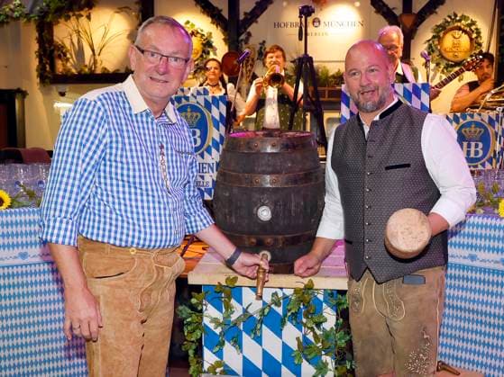 Bernd Siggelkow and Björn Schwarz at the keg-tapping ceremony during the Oktoberfest lunchtime tapping at the Hofbräuhaus Berlin with Pastor Bernd Siggelhow