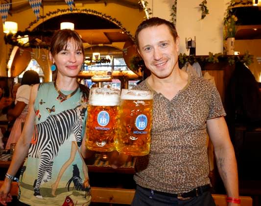 Mona Lüders and Timo Jacobs: O™zapft is —Part Two at the keg-tapping ceremony with Frank Zander at the Oktoberfest at the Hofbräuhaus Berlin