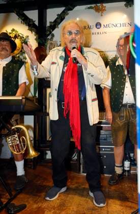 Frank Zander Live Performance: O zapft is, Part Two at the keg-tapping ceremony with Frank Zander at the Oktoberfest at the Hofbräuhaus Berlin