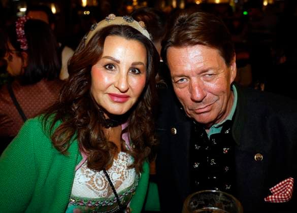 Danijela Ramcilovic and Peter Wolf: O zapft is —the second keg tapping with Frank Zander at the Oktoberfest at the Hofbräuhaus Berlin