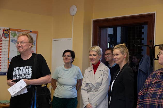 Mecklenburg-Western Pomerania s Minister-President Manuela Schwesig casts her ballot in Schwerin SCHWERIN, GERMANY - SEPTEMBER 20: Mecklenburg-Western Pomerania s Minister-President Manuela Schwesig arrives at a polling station at VHS Schwerin in Schwerin, Germany, on September 20, 2026, to vote in the state election. Somaya Abdelrahman Anadolu Schwerin Germany. Editorial use only. Please get in touch for any other usage.  Copyright: x2026xAnadoluxSomayaxAbdelrahmanx