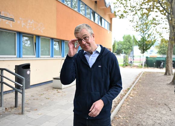 CDU lead candidate Stefan Evers casts his ballot in Berlin BERLIN, GERMANY – SEPTEMBER 20: CDU lead candidate Stefan Evers speaks with journalists after casts his ballot at a polling station in Berlin, Germany, on September 20, 2026. The Berlin House of Representatives election takes place on September 20, 2026. Volodymyr Sindieiev Anadolu Berlin Germany. Editorial use only. Please get in touch for any other usage.  Copyright: x2026xAnadoluxVolodymyrxSindieievx