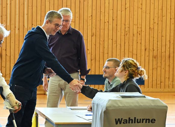 CDU lead candidate Stefan Evers casts his ballot in Berlin BERLIN, GERMANY – SEPTEMBER 20: CDU lead candidate Stefan Evers casts his ballot at a polling station in Berlin, Germany, on September 20, 2026. The Berlin House of Representatives election takes place on September 20, 2026. Volodymyr Sindieiev Anadolu Berlin Germany. Editorial use only. Please get in touch for any other usage.  Copyright: x2026xAnadoluxVolodymyrxSindieievx