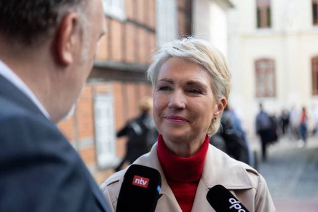 September 20, 2026, Schwerin, Germany: SCHWERIN, GERMANY, SEPTEMBER 20, 2026: Mecklenburg-Vorpommern Minister-President Manuela Schwesig of the Social Democratic Party (SPD) arrives with her husband, Stefan Schwesig, to cast her ballot at a polling station in Schwerin during the Mecklenburg-Vorpommern state election. Voters across the state are electing members of the regional parliament on Sunday. Schwerin Germany - ZUMAq101 20260920_zna_q101_032 Copyright: xSomayaxAbdelrahmanx