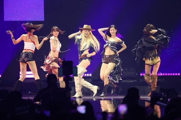 LE SSERAFIM inside for iHeartRadio Music Festival Presented by Capital One 2026 - SAT, T-Mobile Arena, Las Vegas, NV, September 19, 2026. Photo By: JA Everett Collection iHeartRadio Music Festival Presented by Capital One 2026 - SAT PUBLICATIONXNOTxINxCANxCHNxFRAxITAxJPNxNORxPOLxRUSxESPxUKxUSA
