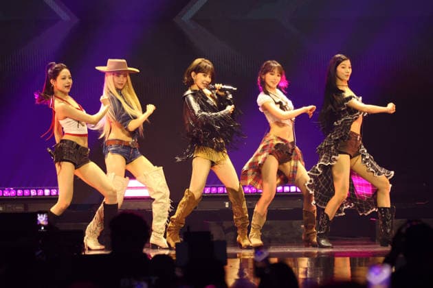 K-Pop group SSERAFIM performs on stage during the iHeartRadio Music Festival Concerts at T-Mobile Arena in Las Vegas, Nevada on Saturday, September 19, 2026.  LAV20260919011 JAMESxATOA