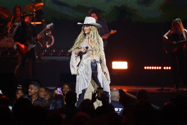 Lainey Wilson performs son stage during the iHeartRadio Music Festival Concerts at T-Mobile Arena in Las Vegas, Nevada on Saturday, September 19, 2026.  LAV20260919041 JAMESxATOA