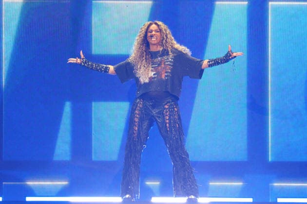 R&B singer Ciara performs on stage during the iHeartRadio Music Festival Concerts at T-Mobile Arena in Las Vegas, Nevada on Saturday, September 19, 2026.  LAV20260919048 JAMESxATOA