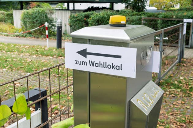 Berlin, September 20, 2026, Today, Sunday, elections will be held for the 20th Berlin House of Representatives and the district councils. Polling places for electoral district 04708, Institute for Dentistry, Oral and Maxillofacial Medicine, constituency 79, Berlin Charlottenburg Wilmersdorf