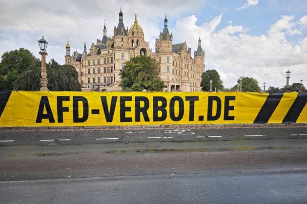 Schwerin, Mecklenburg-Western Pomerania, Germany, September 20, 2026: 2026 State Election in Mecklenburg-Western Pomerania; demonstration calling for a ban on the AfD in front of the Mecklenburg-Western Pomerania State Parliament at Schwerin Castle Copyright: xdtsxNachrichtenagenturx dts_135346