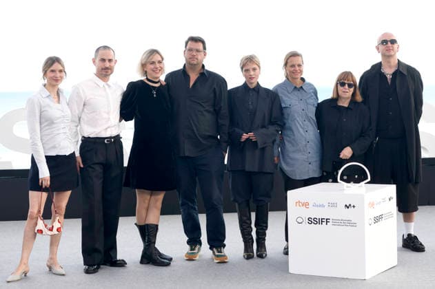 Frida Lovisa Hamann, Clemens Schick, Ulrike Tony Vahl, Piotr Sobocinski Jr., Jella Haase, Martina Haubrich, Ewa Puszczynska and a guest at the photocall for the film *Krux* at the 74th San Sebastián International Film Festival (Festival Internacional de Cine de San Sebastián) on the Kursaal Terrace in San Sebastián, September 20, 2026 Foto:xC.xNiehausx xFuturexImagex krux_6803