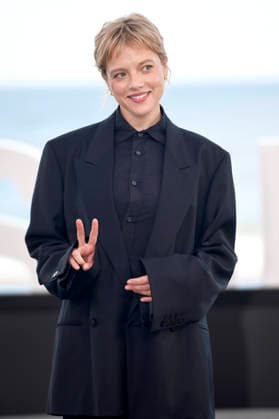 Jella Haase at the photo call for the movie *Krux* at the 74th San Sebastián International Film Festival (Festival Internacional de Cine de San Sebastián) on the Kursaal Terrace in San Sebastián, September 20, 2026 Foto:xC.xNiehausx xFuturexImagex krux_6817
