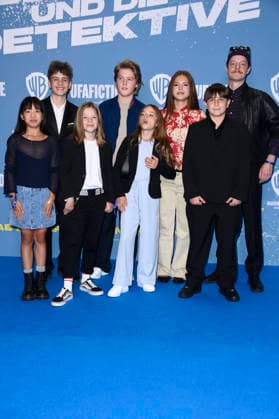 Ai Vy Bui, Nicholas Jonah Peter, Bela Louis Plass, Camille Moltzen, Lara Toni Lüdders, Zahide Kayaci, Kilian Kasa, and Merlin Sandmeyer at the premiere of the movie *Emil and the Detectives* at the KulturBrauerei Berlin cinema, September 20, 2026 Foto:xN.xKubelkax xFuturexImagex emil_6947