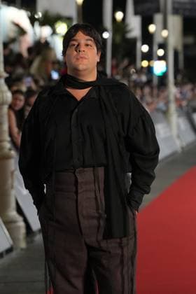 Red carpet for *La bola negra* by Los Javis at the San Sebastián Film Festival Actor Carlos González on the red carpet for *La bola negra* at the Victoria Eugenia Theater on September 20, 2026, in San Sebastián, Guipúzcoa, Basque Country, Spain. La bola negra adapts and expands upon an unfinished play by Federico García Lorca. It tells three stories of men from different eras, connected by sexuality, desire, pain, and heritage. The film opens in Spanish theaters on September 25 and has been selected by the Spanish Film Academy to represent Spain at the upcoming Academy Awards. SEPTEMBER 20, 2026 San Sebastián, Guipúzcoa, Basque Country, Spain San Sebastián, Guipúzcoa, Country V, Spain Copyright: xUnanuex 7789074