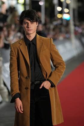 Red carpet for *La bola negra* by Los Javis at the San Sebastián Film Festival Actor Milo Quifes on the red carpet for *La bola negra* at the Victoria Eugenia Theater on September 20, 2026, in San Sebastián, Guipúzcoa, Basque Country, Spain. *La bola negra* adapts and expands upon an unfinished play by Federico García Lorca. It tells three stories of men from different eras, connected by sexuality, desire, pain, and legacy. The film opens in Spanish theaters on September 25 and has been selected by the Spanish Film Academy to represent Spain at the upcoming Academy Awards. SEPTEMBER 20, 2026 San Sebastián, Guipúzcoa, Basque Country, Spain San Sebastián, Guipúzcoa, Country V, Spain Copyright: xUnanuex 7789091