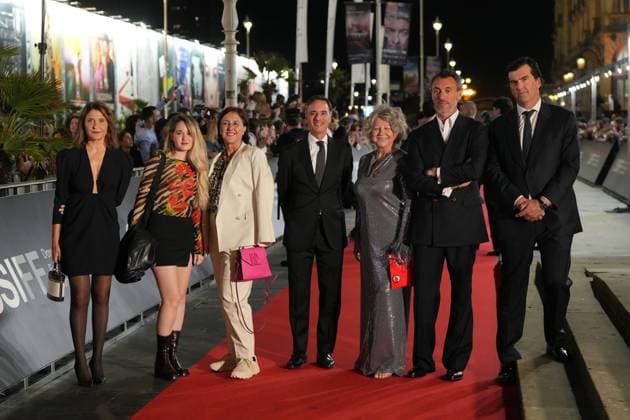 Red carpet for *La bola negra* by Los Javis at the San Sebastián Film Festival Red carpet for *La bola negra* at the Victoria Eugenia Theater on September 20, 2026, in San Sebastián, Guipúzcoa, Basque Country, Spain. *La bola negra* adapts and expands upon an unfinished play by Federico García Lorca. It tells three stories of men from different eras, connected by sexuality, desire, pain, and legacy. The film premieres in Spanish theaters on September 25 and has been selected by the Spanish Film Academy to represent Spain at the upcoming Academy Awards. SEPTEMBER 20, 2026 San Sebastián, Guipúzcoa, Basque Country, Spain San Sebastián, Guipúzcoa, Country V, Spain Copyright: xUnanuex 7789122