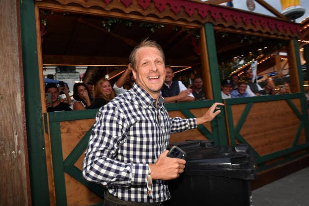 Oliver Pocher at the Almauftrieb event at Oktoberfest on September 20, 2026, in Munich Oliver Pocher during the 2026 Oktoberfest in front of the Almauftrieb at Theresienwiese on September 20, 2026 in Munich, Germany Oktoberfest Almauftrieb in Munich
