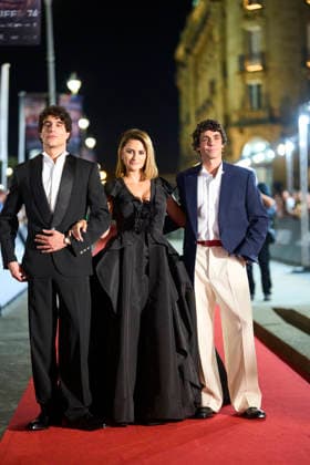 74th San Sebastian International Film Festival: La Bola Negra Red Carpet Javier Calvo, Penelope Cruz, Javier Ambrossi attended La Bola Negra Red Carpet during 74th San Sebastian International Film Festival at Victoria Eugenia Theatre on September 20, 2026 in Donostia San Sebastian, Spain Photo by IMAGO MPG Donostia San Sebastian Victoria Eugenia Theatre Euskadi Spain  Copyright: xMPGx